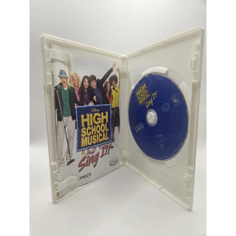 Disney's High School Musical Sing It! Nintendo Wii Video Game Fun Karaoke Action